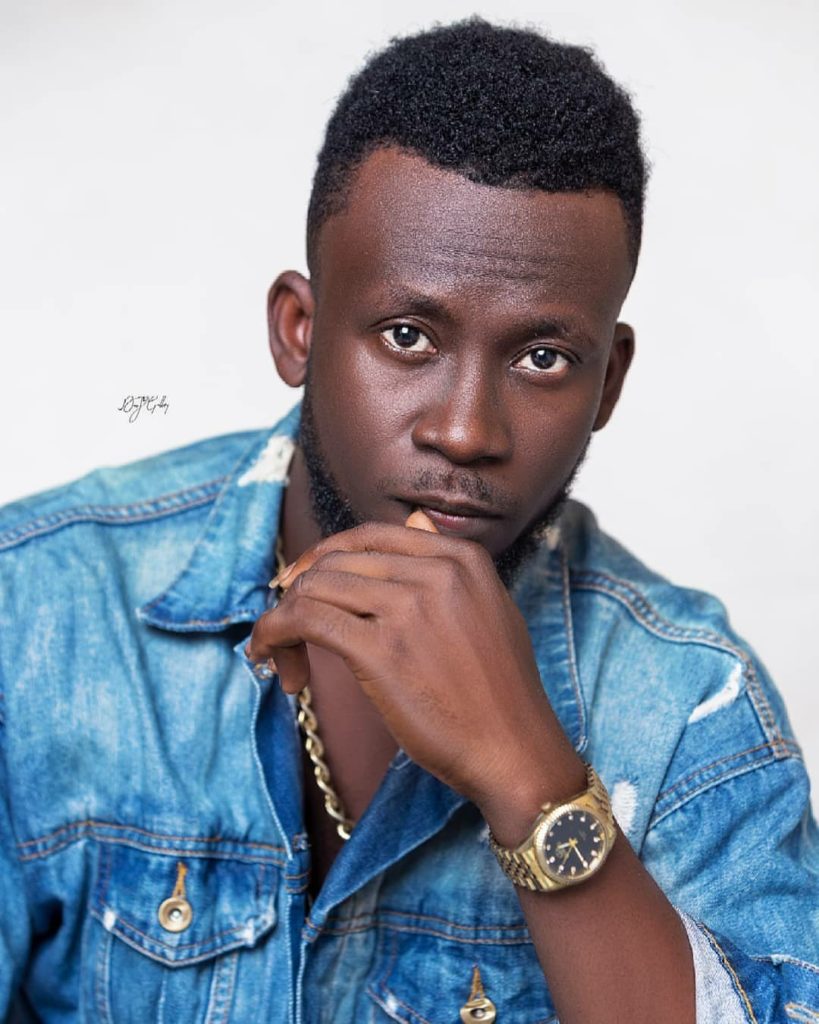 Daaduam Nwom - Falling Softly