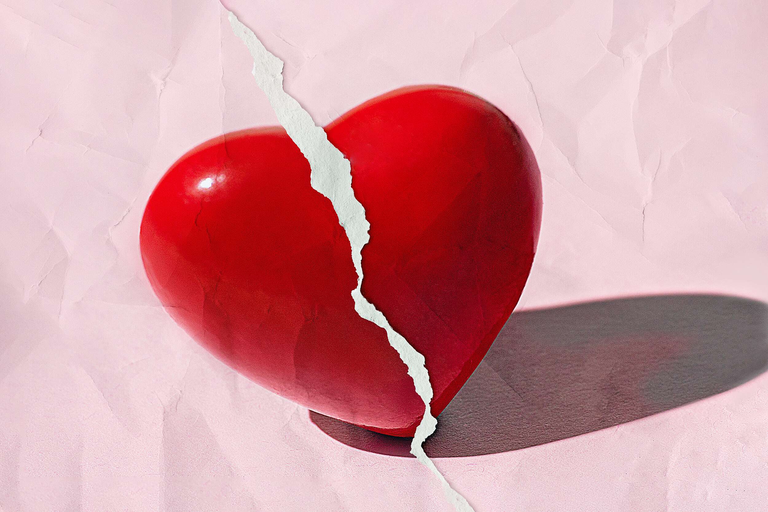 Healing the Heart: A Guide to Recovering from Heartbreak Quickly